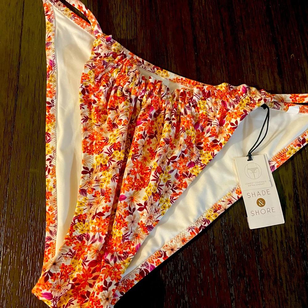 NWT bikini bottom